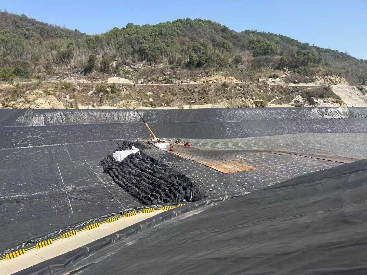 陕西矿山复绿